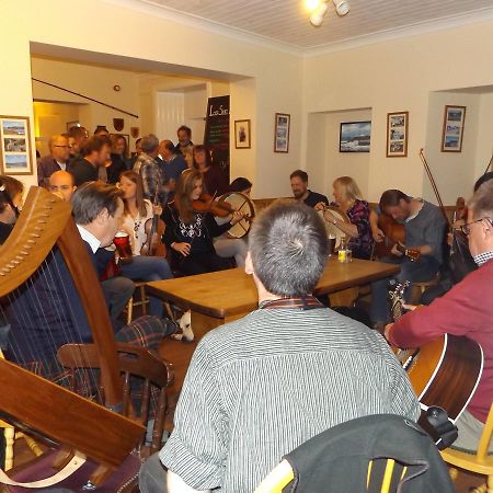 Loch Shiel Hotel Acharacle エクステリア 写真